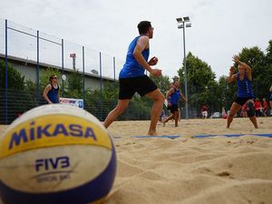 Dresden: Beachvolleyball-Firmen-CUP 2018